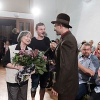 20191107224515-a451aae3-me