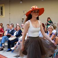 20170629215616-7624f844-me