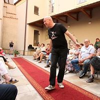 20170629215641-c8a89a1c-me