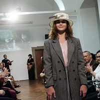 20181104164046-1370af38-me