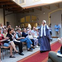 20170629232444-9898088b-me