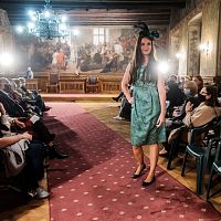 20201007010054-fcd0c606-la