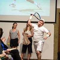 20170401172806-50360018-xl