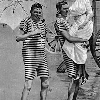 20250809-357m-v-plavkach