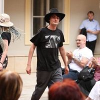 20170629215636-f5686de9-me