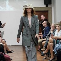 20181104164042-4c266ff9-me