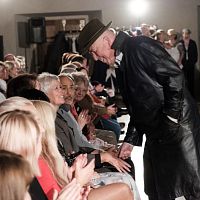 20181104194543-5b8d51f8-me