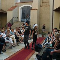 20170629215710-e6a6cd35-me