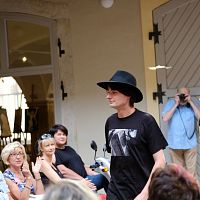 20170629215535-fdebb369-me