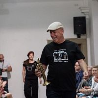 20181104162727-5d797530-me