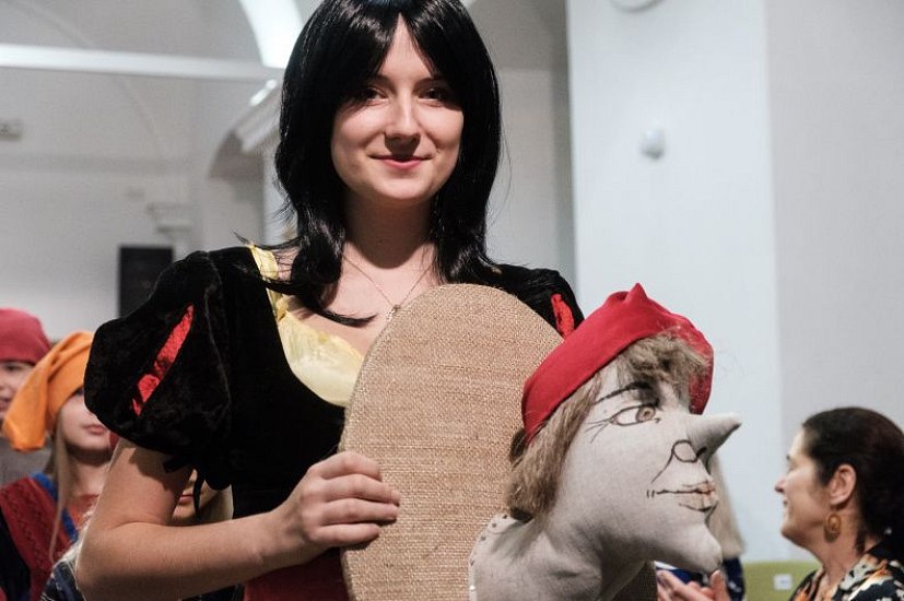 20181104165335-8323d953-me