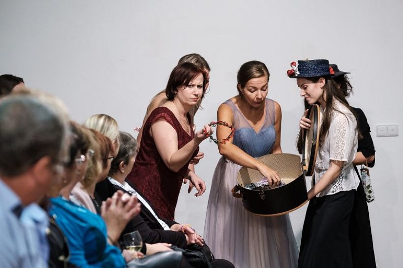 20191107220619-c969f2d2-me