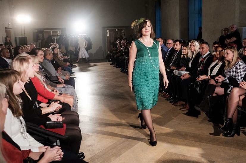 20181104193228-e7774e2a-me