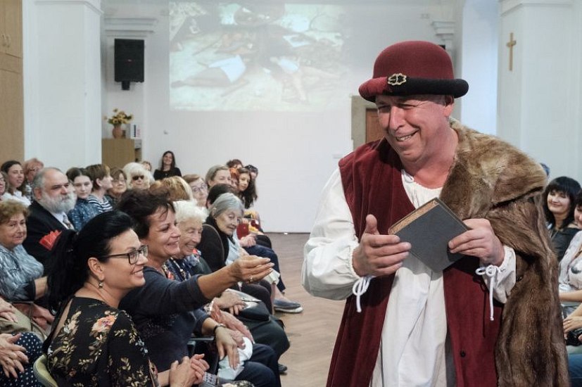 20181104181239-68e2ef9b-me