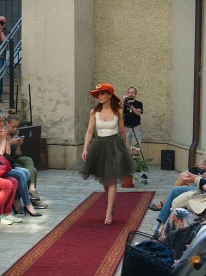 20170629215807-9e1b09f8-me