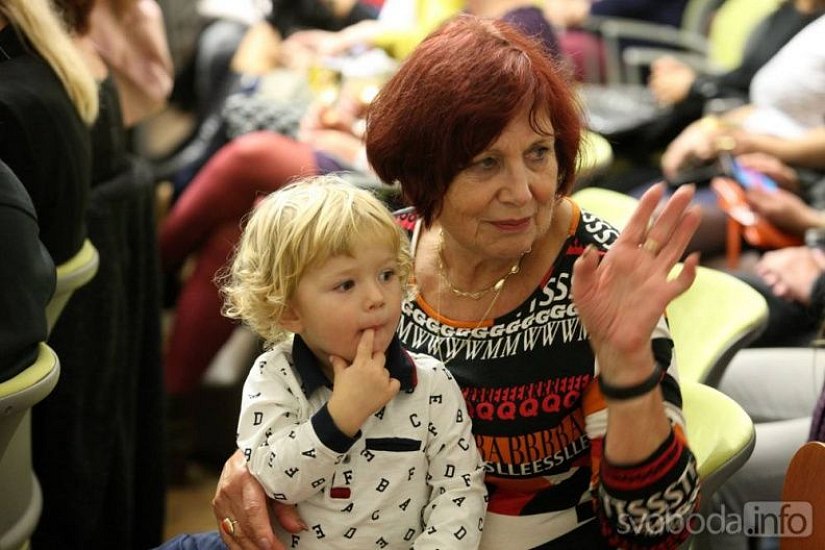 20191107225959-e2ec7fd7-me