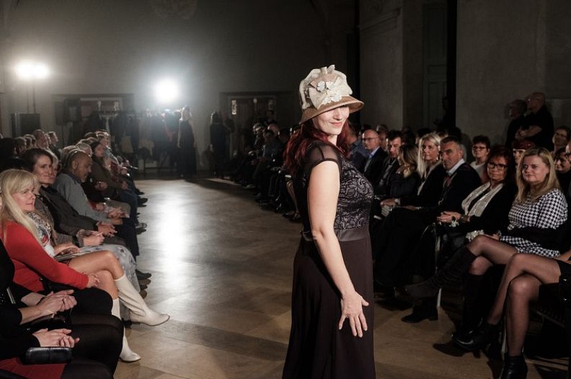 20181104200353-7e9e3fd6-me