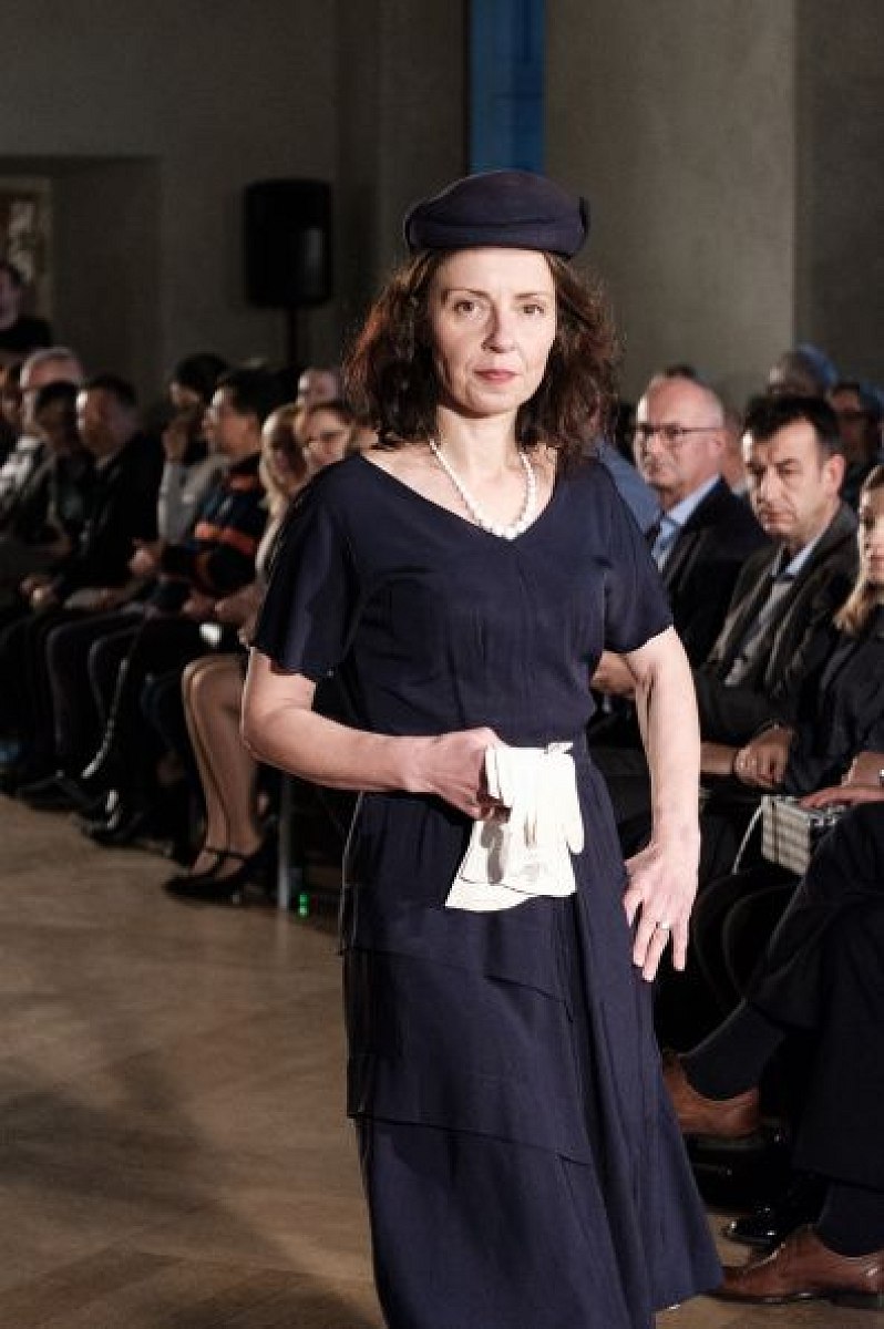 20181104193643-3c1f64e1-me