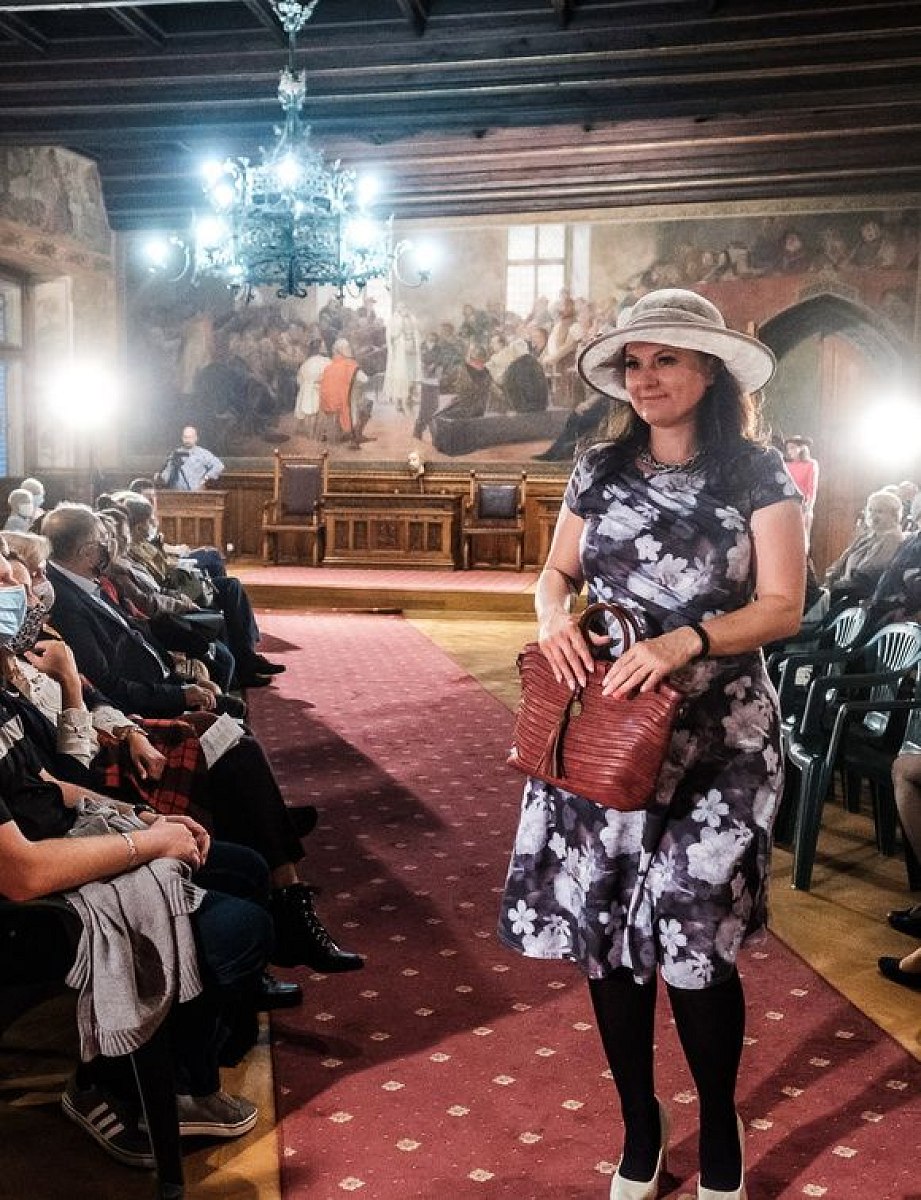 20201007132155-e1f7ab1e-la