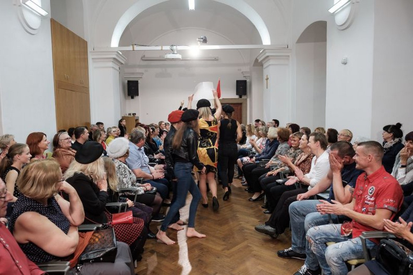 20191107213236-425d61bd-me