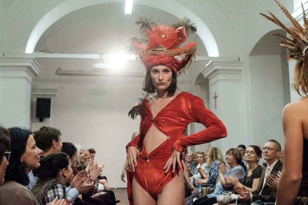 20181104171223-7f979de8-me