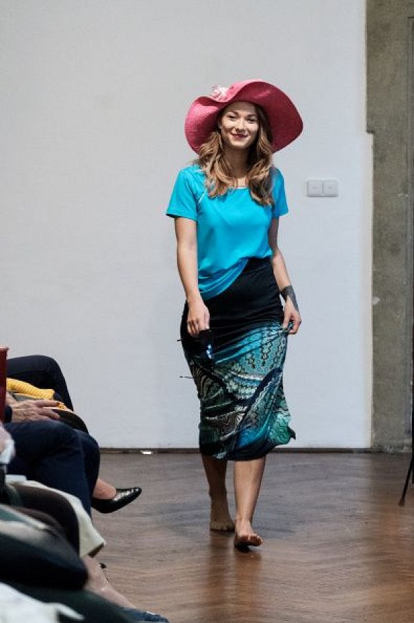 20181104174020-5b064806-me