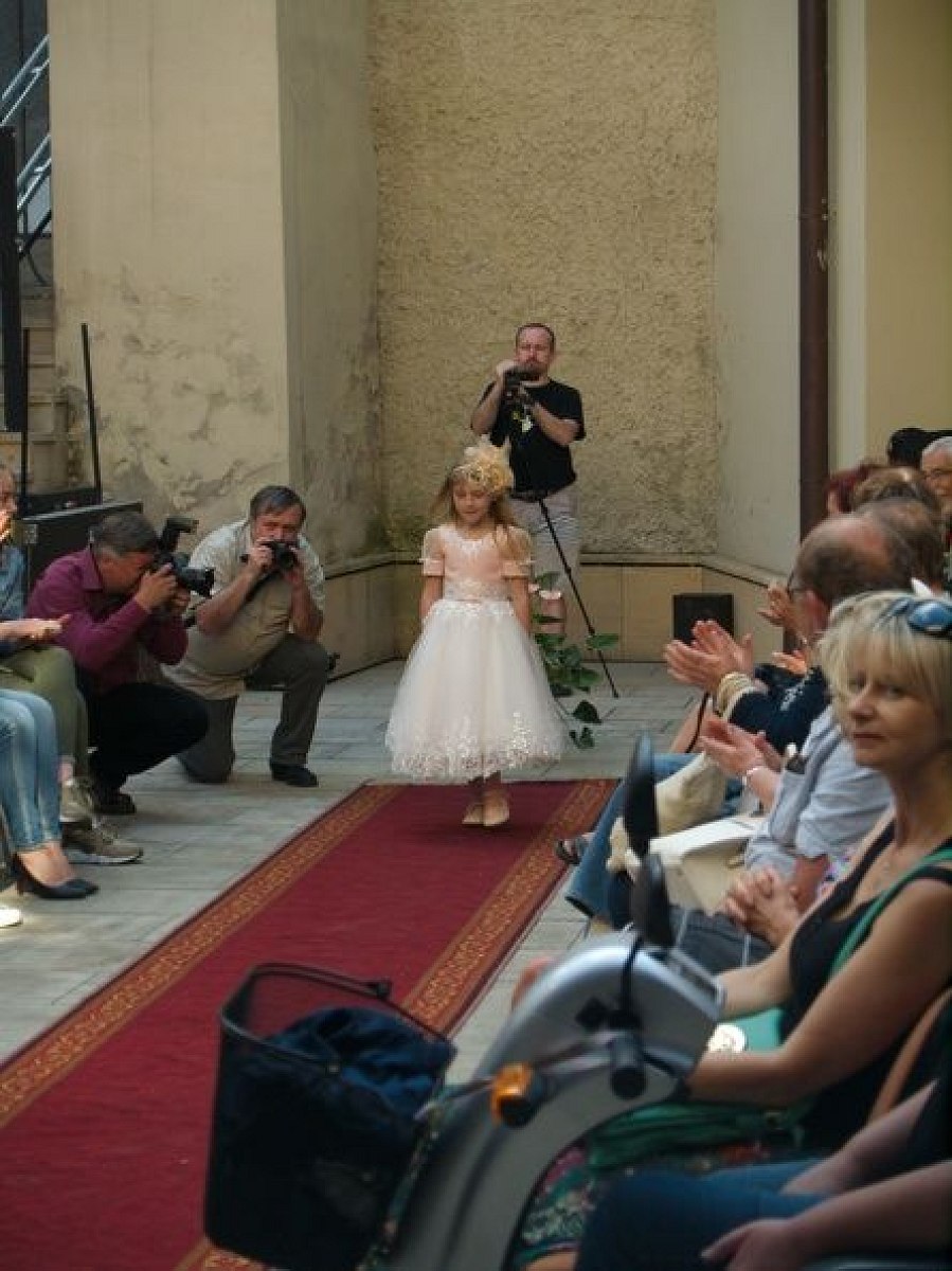 20170629231659-0a705f8b-me