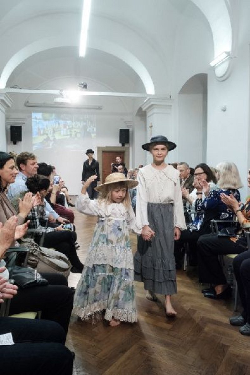 20181104164603-a65496be-me