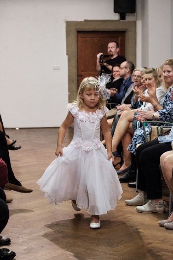 20181104170835-4e7556f8-me