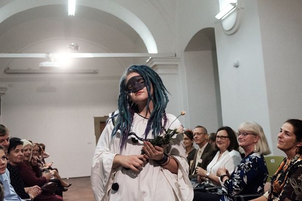 20181104171115-38ce2dc7-me