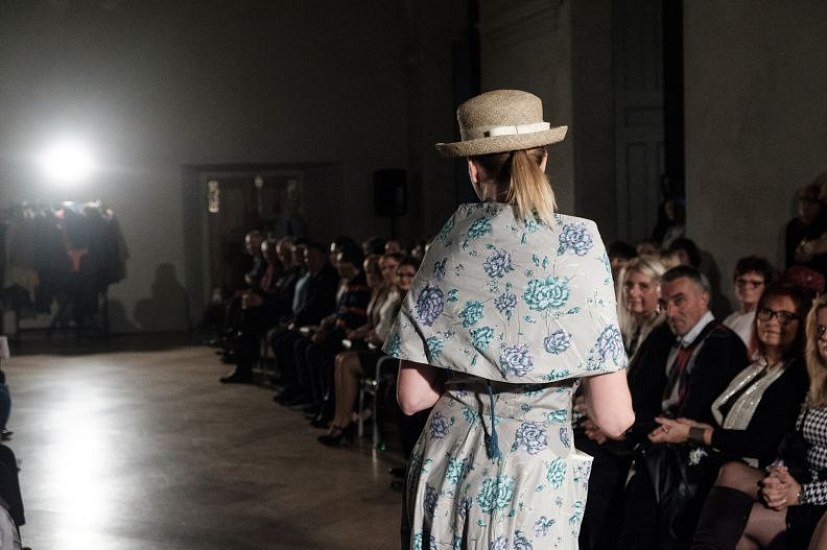 20181104195121-9927aea1-me