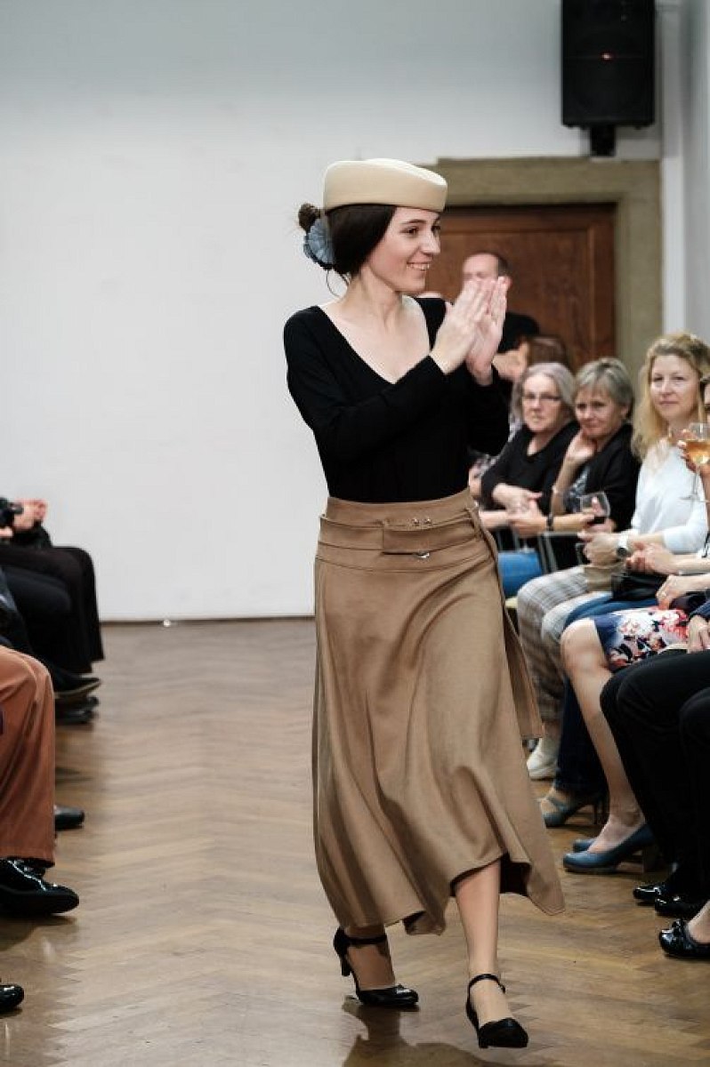 20191107212447-1383fcc9-la