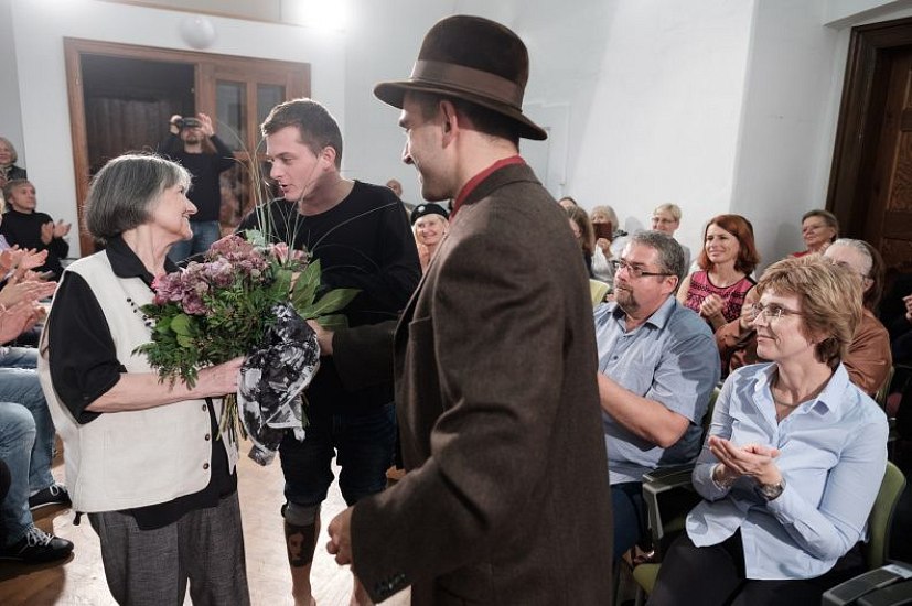 20191107224511-e43ada7b-me