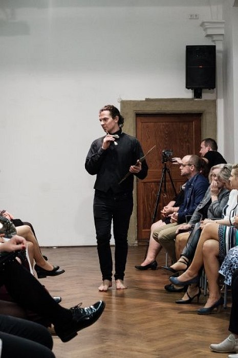 20181104164016-a4036497-me