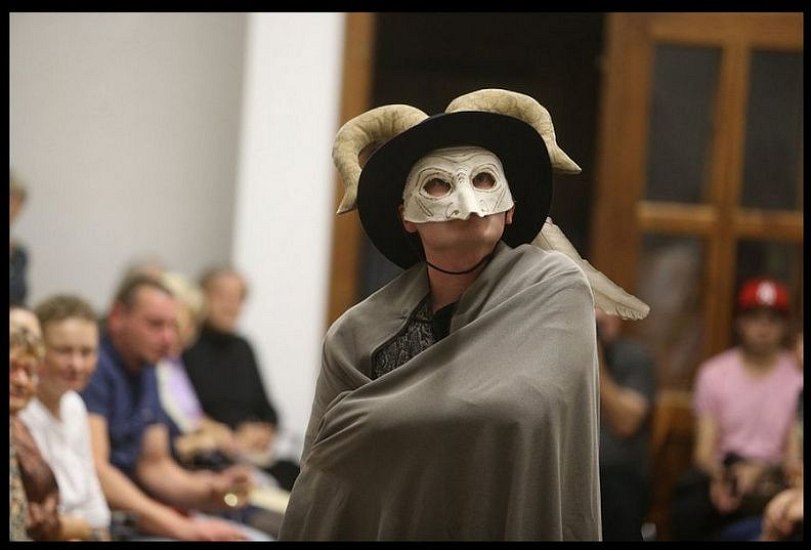 20191107231456-9cc9e075-me