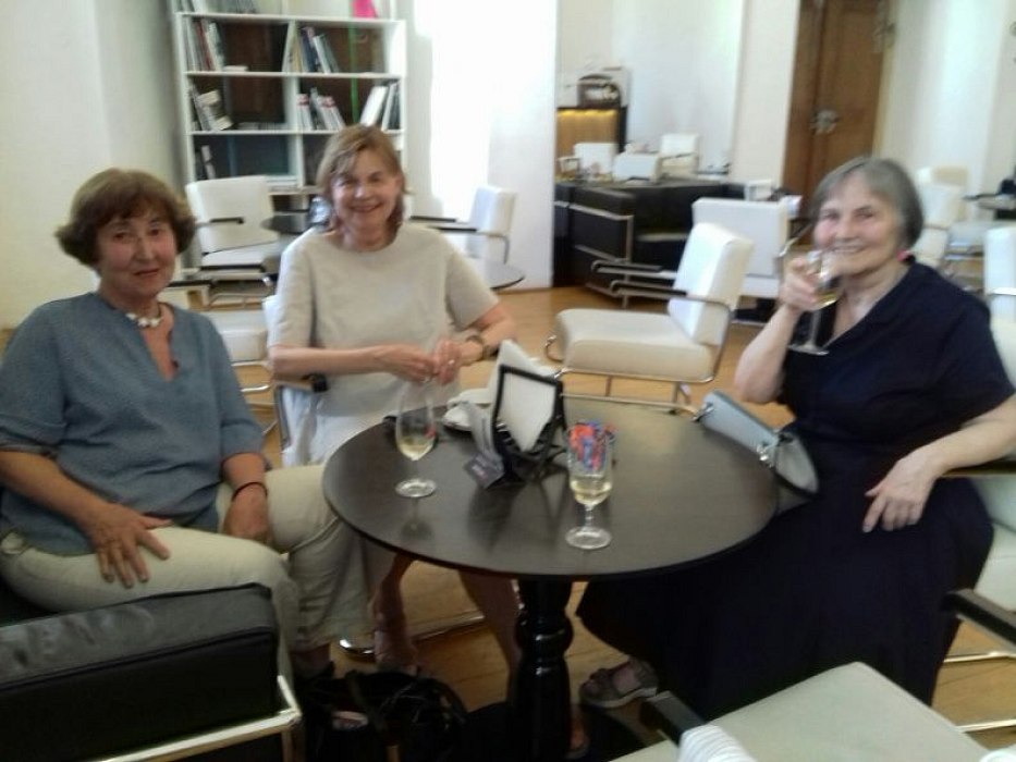 20191107232710-2cf731d6-me