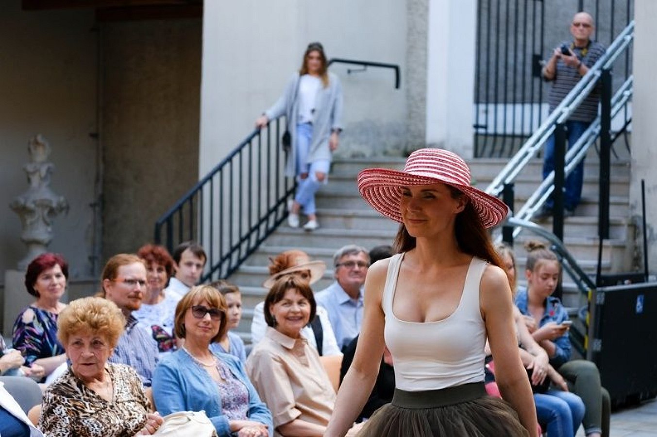 20170629215608-3d573860-me