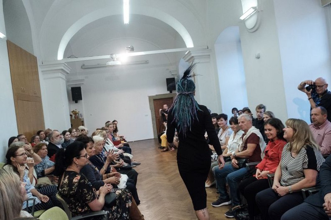 20181104180710-f80d5387-me