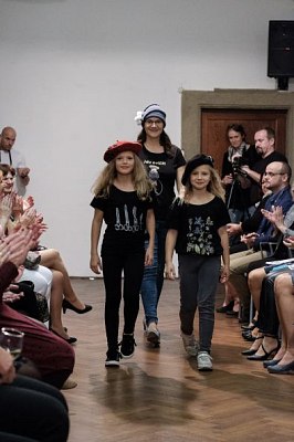 20181104162656-3d0069c3-me