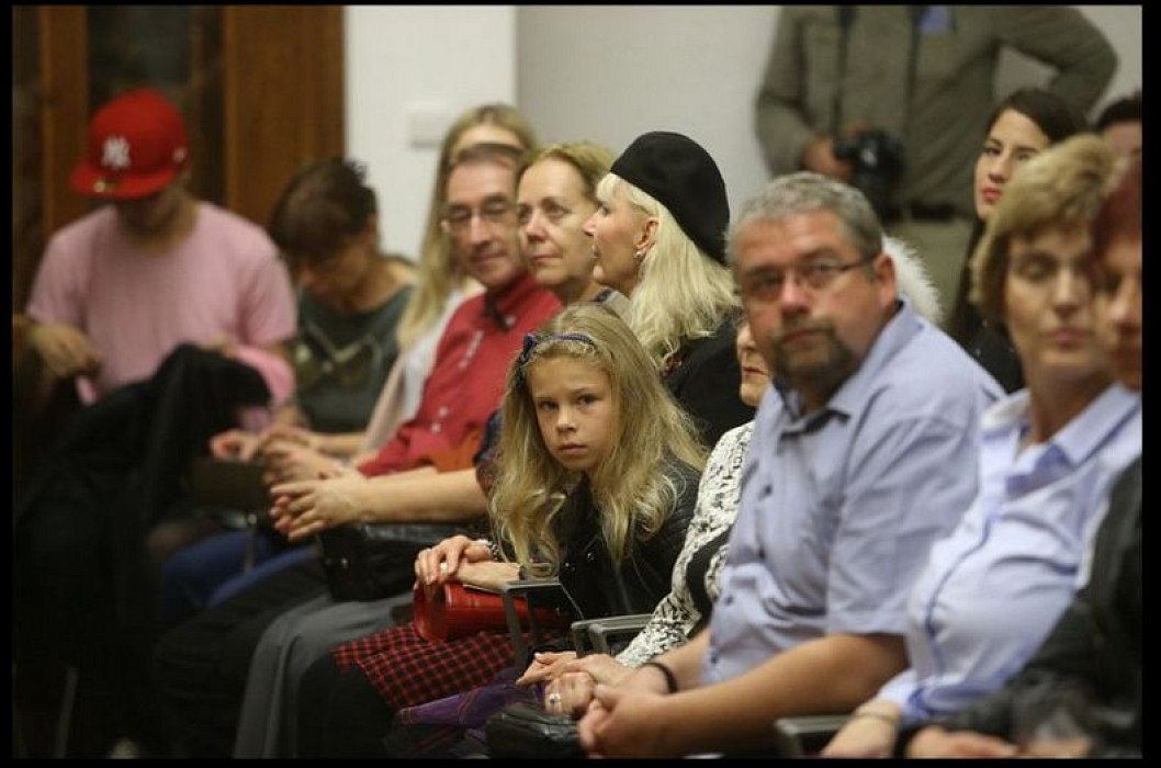 20191107231453-5548ab58-me