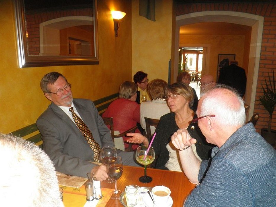 20160426235145-e86b20de-me