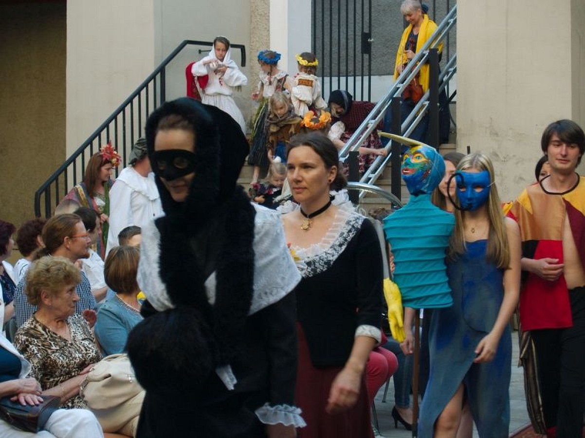 20170629232616-a8eb4614-me