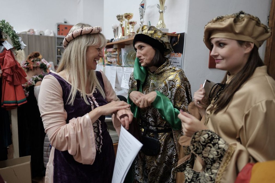 20191107225342-e7a375b4-la