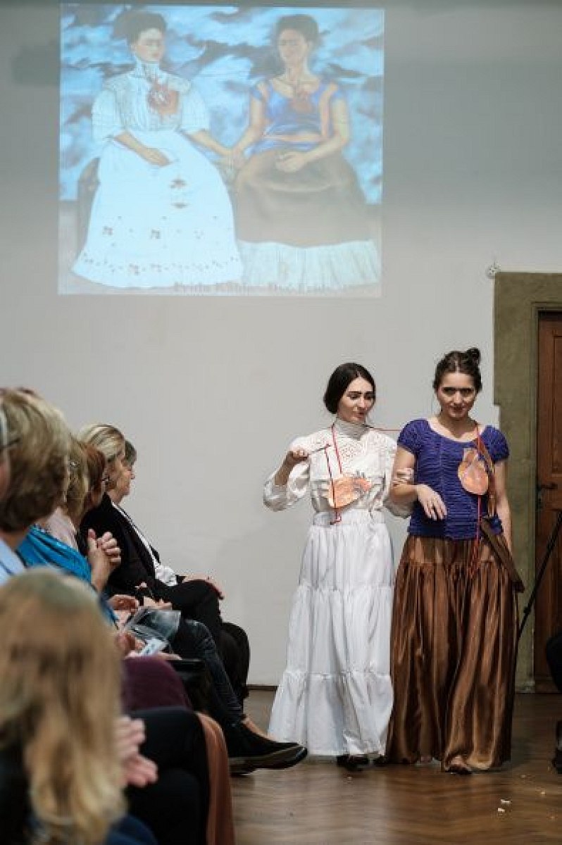 20191107223207-7ae62575-me