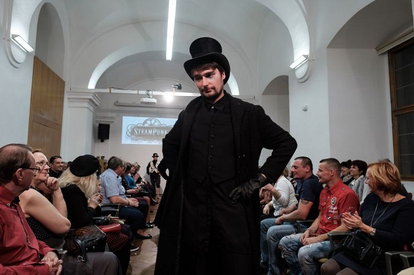 20191107221737-f1fb0e97-me