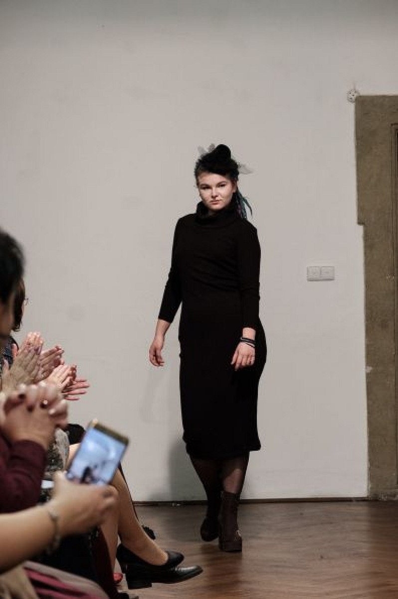 20181104163955-fa69b496-me