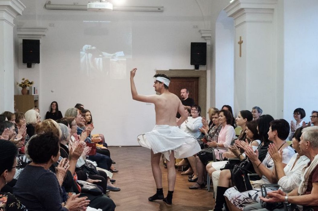 20181104181655-833e02ab-me