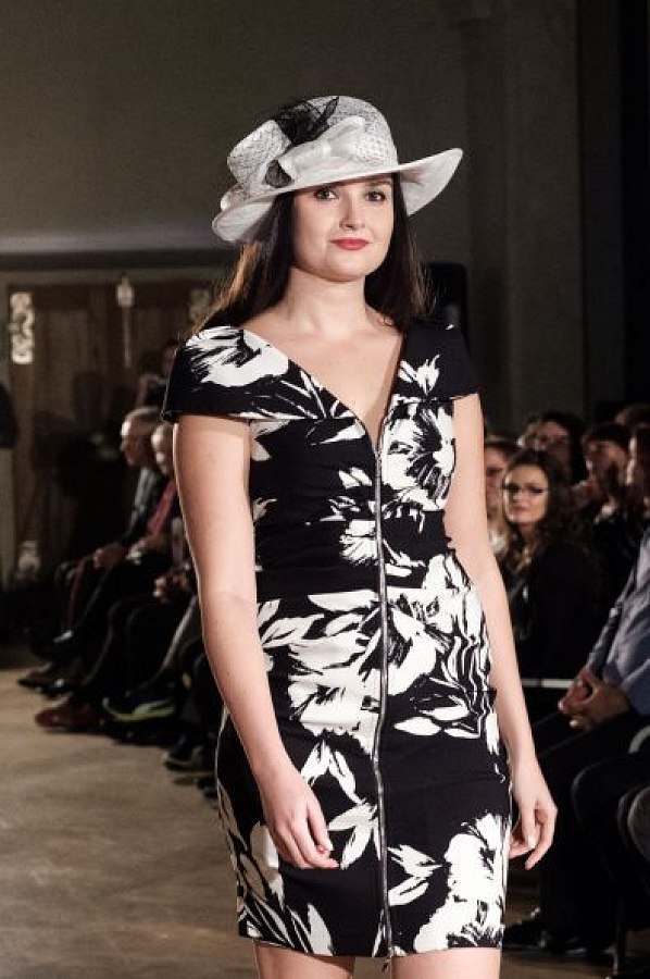 20181104200625-2bd083d4-me