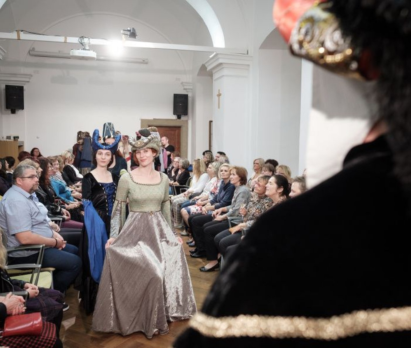 20191107215022-ba491a8d-me