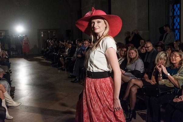 20181114191603-2eb1ef43-me